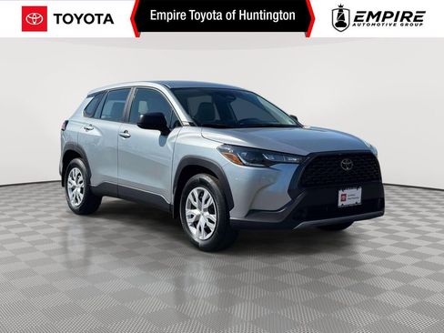 Used 2023 Toyota Corolla Cross L AWD/4WD image 1
