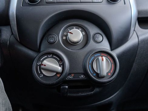 Used 2014 Nissan Versa Note SV w/ Sport Value Package image 21