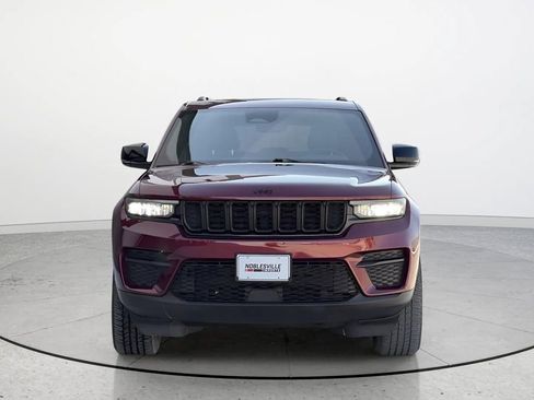 Used 2022 Jeep Grand Cherokee Altitude image 6