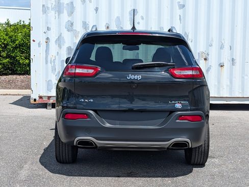 Used 2016 Jeep Cherokee Limited image 5
