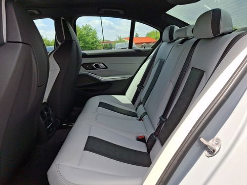 Used 2022 BMW M3 Competition w/ Executive Package AWD/4WD image 10