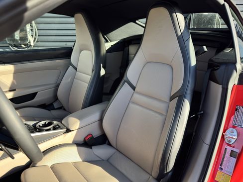 Certified 2025 Porsche 911 Carrera T RWD image 5