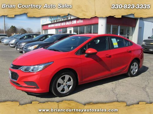Used 2018 Chevrolet Cruze LS image 1