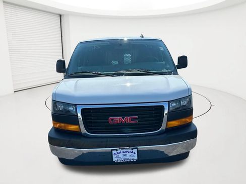 Used 2025 GMC Savana 2500 w/ Driver Convenience Package RWD image 2