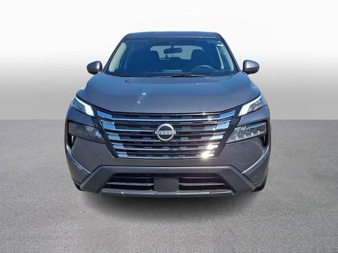 Used 2026 Nissan Rogue SV FWD image 2