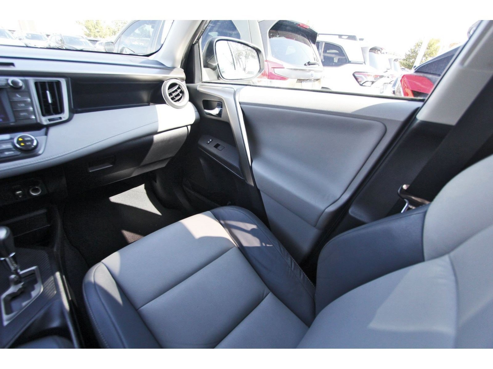 Used 2013 Toyota RAV4 Limited FWD image 10