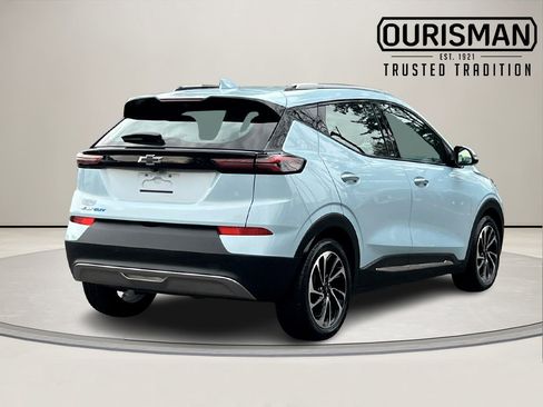 Used 2022 Chevrolet Bolt EUV Premier w/ Sun & Sound Package image 5