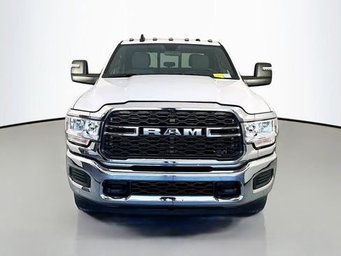 Used 2024 RAM 3500 Tradesman w/ Chrome Appearance Group AWD/4WD image 2