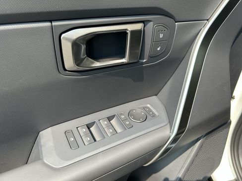 New 2027 Kia Seltos X-Line S w/ X-Line S Premium Package AWD/4WD image 18