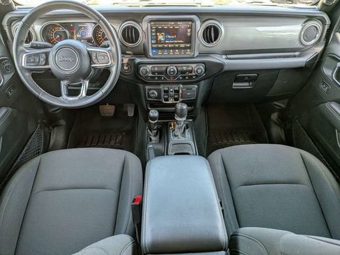 Used 2022 Jeep Wrangler Unlimited Sahara w/ Safety Group AWD/4WD image 19