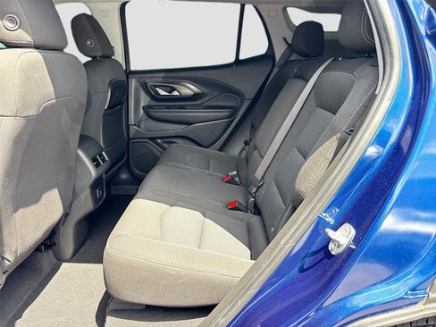 Used 2023 GMC Terrain SLE w/ Driver Convenience Package image 27