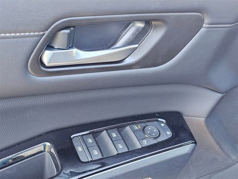 New 2025 Nissan Pathfinder SL w/ Cargo Package image 33