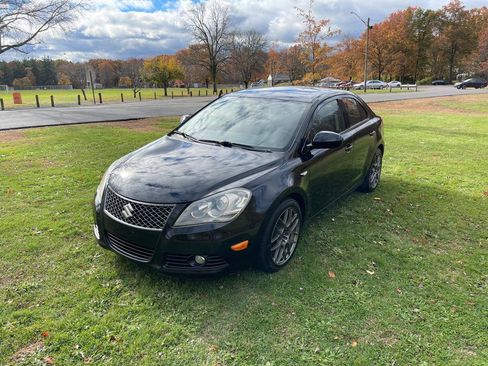 Used 2010 Suzuki Kizashi GTS image 9