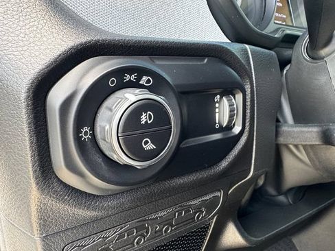 Used 2024 Jeep Gladiator Sport AWD/4WD image 6