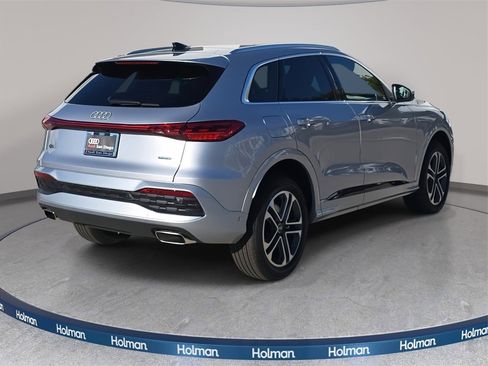 New 2025 Audi Q5 Premium image 3