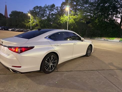 Used 2023 Lexus ES 350 w/ Premium Package FWD image 5