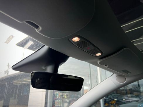 Used 2021 Tesla Model Y Long Range image 42