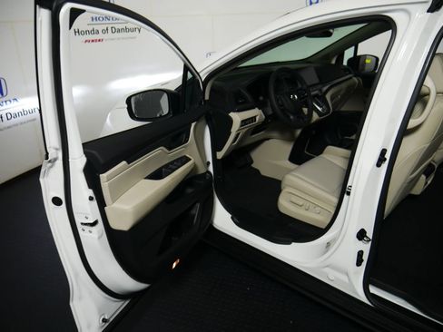New 2026 Honda Odyssey EX-L image 8