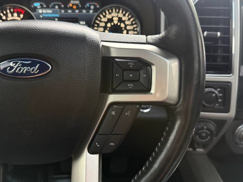 Used 2020 Ford F150 Lariat w/ Equipment Group 502A Luxury AWD/4WD image 30