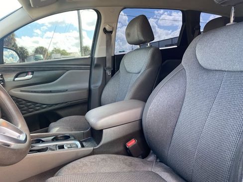 Used 2020 Hyundai Santa Fe SE image 9