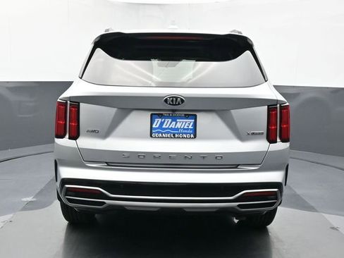 Used 2021 Kia Sorento SX image 4