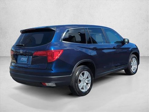 Used 2016 Honda Pilot LX image 5