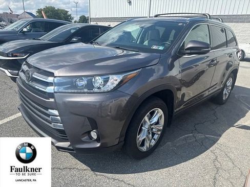 Used 2018 Toyota Highlander Limited AWD/4WD image 1