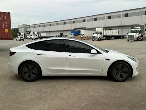 Used 2023 Tesla Model 3 Standard Range RWD image 6