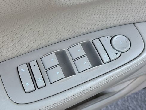 Used 2011 Cadillac DTS Premium w/ Driver Awareness Package image 19