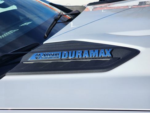 Used 2025 Chevrolet Silverado 2500 LT w/ Safety Package image 8