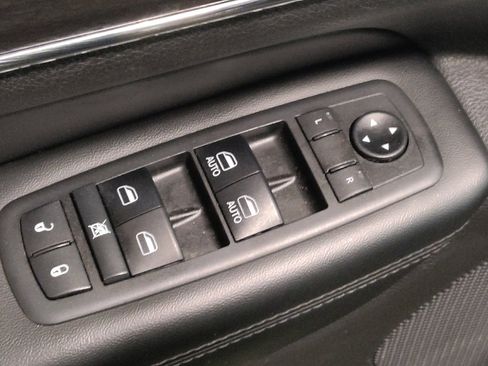Used 2018 Jeep Grand Cherokee Limited RWD image 27