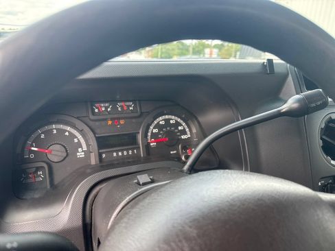 Used 2012 Ford E-250 and Econoline 250 w/ PWR Group RWD image 16