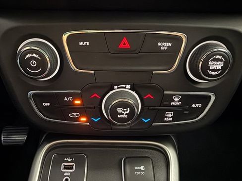 Used 2020 Jeep Compass Sport image 19