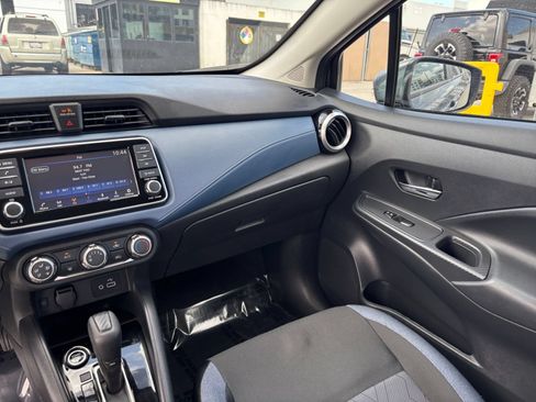 Used 2025 Nissan Versa SV FWD image 35