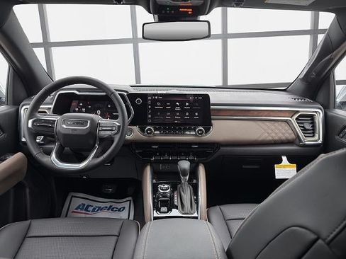 New 2026 GMC Canyon Denali AWD/4WD image 17