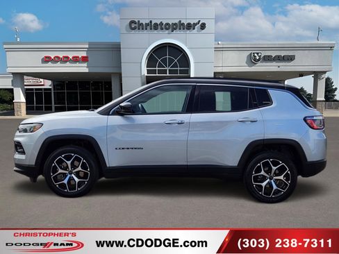 Used 2025 Jeep Compass Limited AWD/4WD image 6