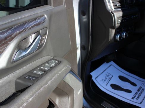 Used 2021 GMC Yukon Denali image 5