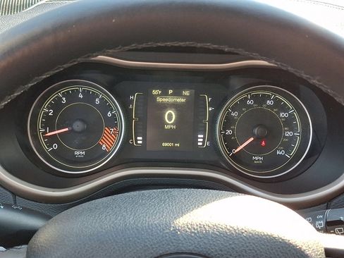 Used 2014 Jeep Cherokee Latitude w/ Comfort/Convenience Group AWD/4WD image 23