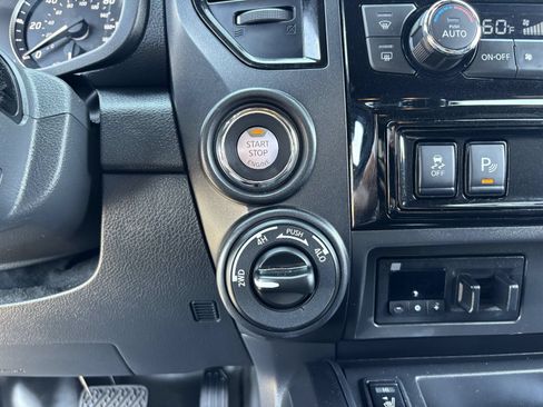 Used 2024 Nissan Titan SV w/ SV Convenience Package AWD/4WD image 49