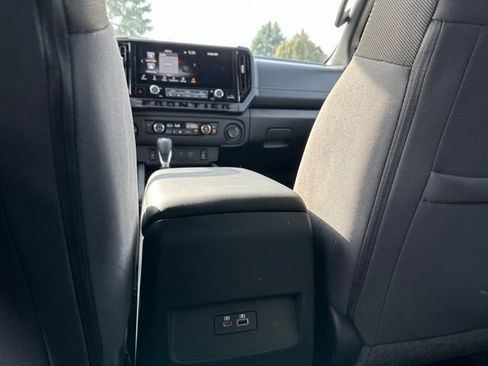 Certified 2026 Nissan Frontier SV w/ All-Weather Content Package AWD/4WD image 18