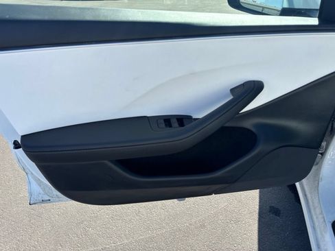 Used 2024 Tesla Model 3 Standard Range RWD image 17