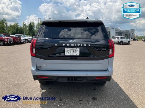Used 2025 Ford Expedition Active AWD/4WD image 22