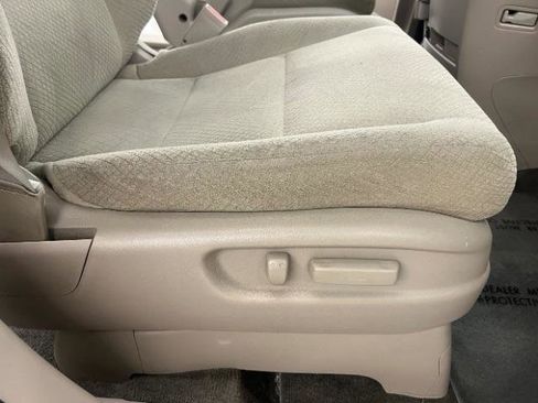 Used 2014 Honda Odyssey LX image 27