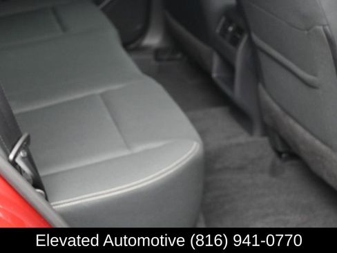 Used 2025 Nissan Rogue S AWD/4WD image 9