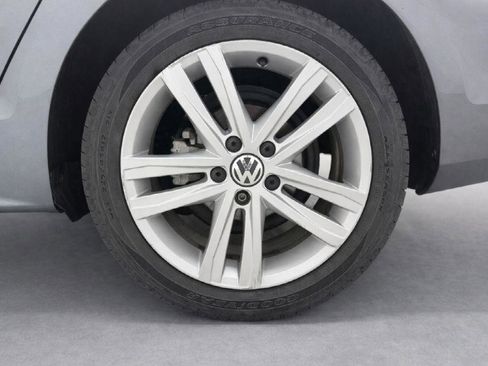 Used 2017 Volkswagen Jetta SEL image 27