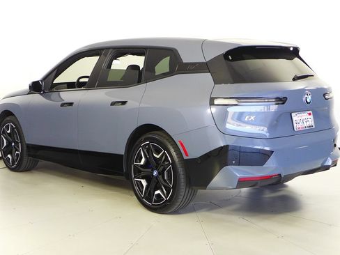 Used 2024 BMW iX xDrive50 w/ Sport Package AWD/4WD image 8
