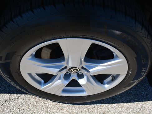 Used 2021 Toyota Highlander LE AWD/4WD image 26