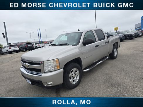 Used 2007 Chevrolet Silverado 1500 LT w/ 1LT Convenience Package AWD/4WD image 7