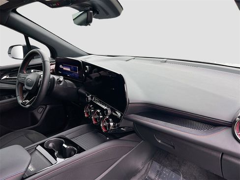 Used 2025 Chevrolet Blazer EV RS image 29