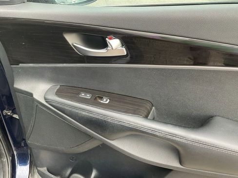 Used 2020 Kia Sorento LX image 15